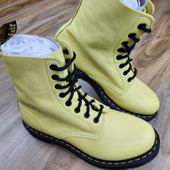 🩵NIB Dr. Martens Lemon Yellow Pascal Virginia Leather 1460 Boots Size 11 - Picture 3 of 15